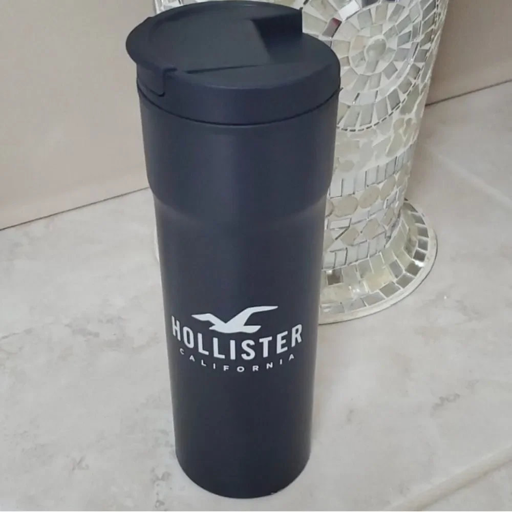 🇺🇸 HOLLISTER TRAVEL MUG 🇺🇸 - Picture 1 of 3